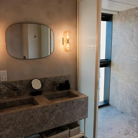 Floor With Roof Pool In St Julians *