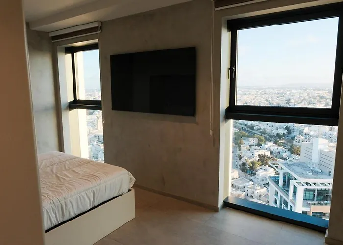 Luxury 360 Sea View 27th Floor In Mercury Tower