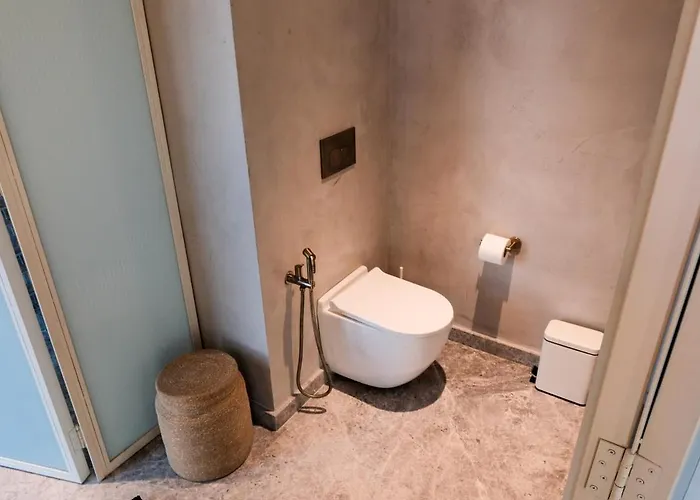 Luxury 360 Sea View 27th Floor In Mercury Tower 公寓