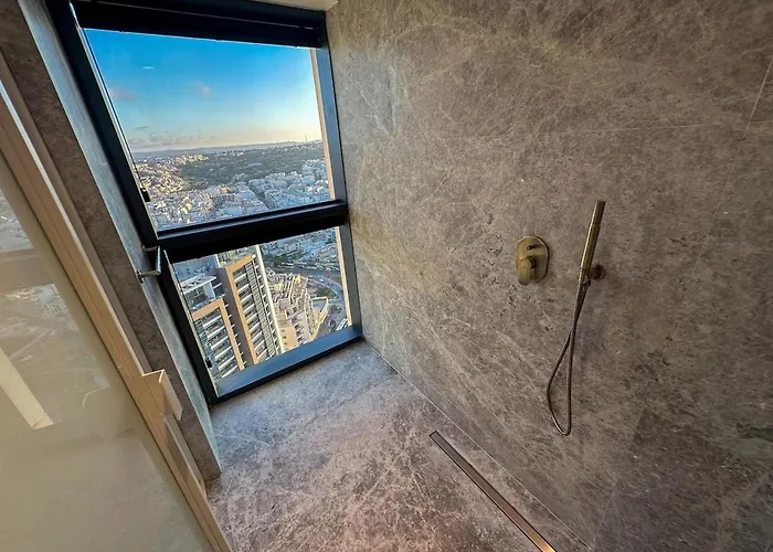 Luxury 360 Sea View 27th Floor In Mercury Tower St. Julian's